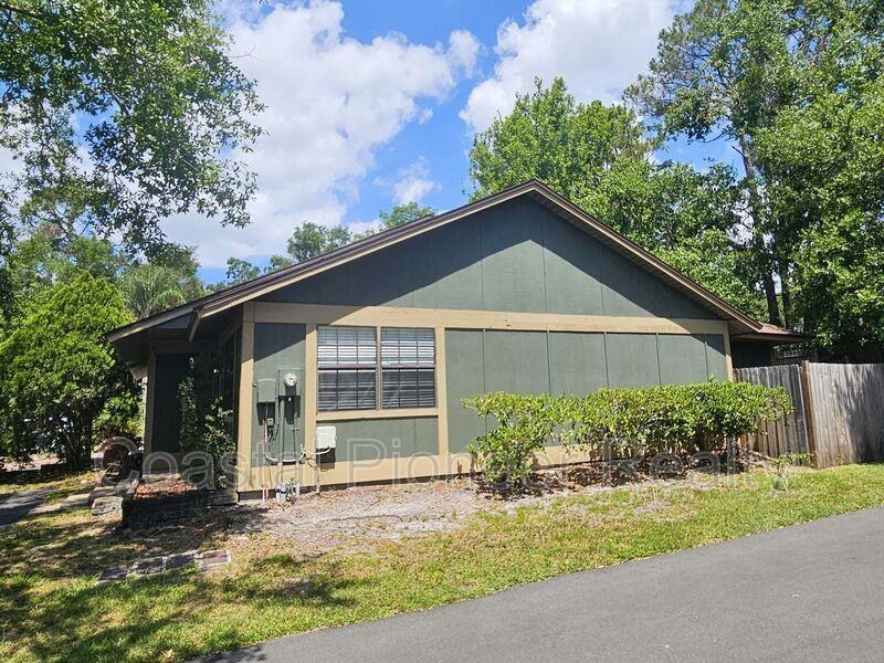 1003 Willow Pond Dr - Photo 3 of 26