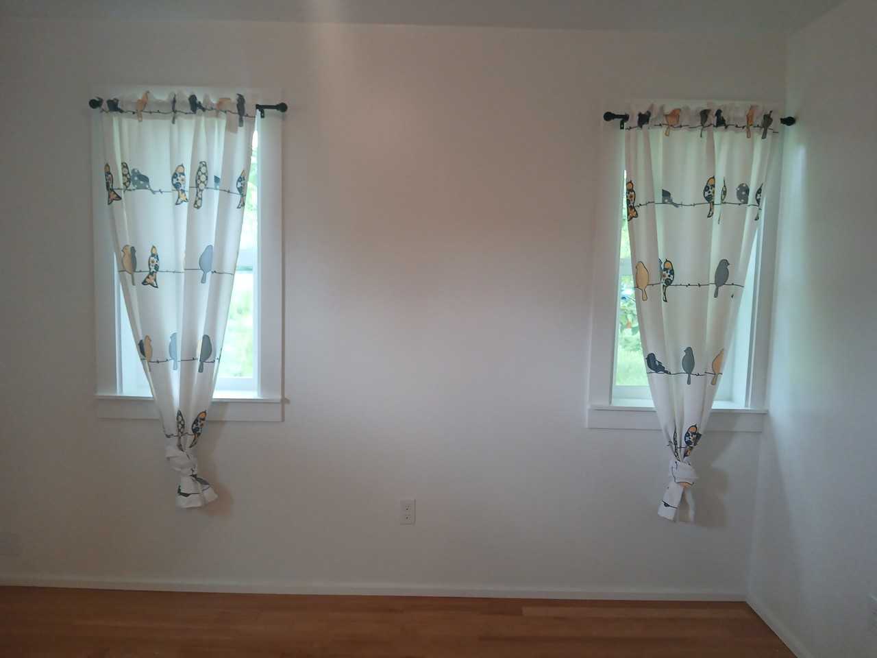 302 Ne Oak St #302ADU - Photo 3 of 5