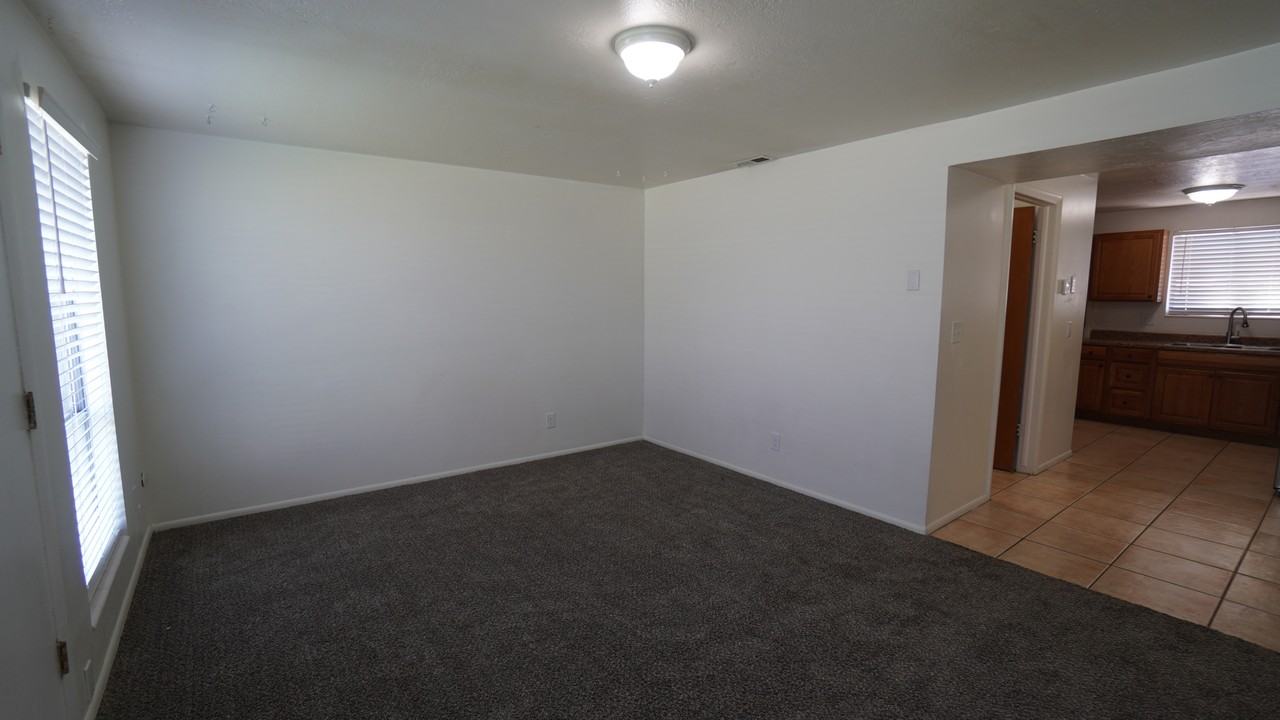 1273 E Gordon Ave - Photo 6 of 17