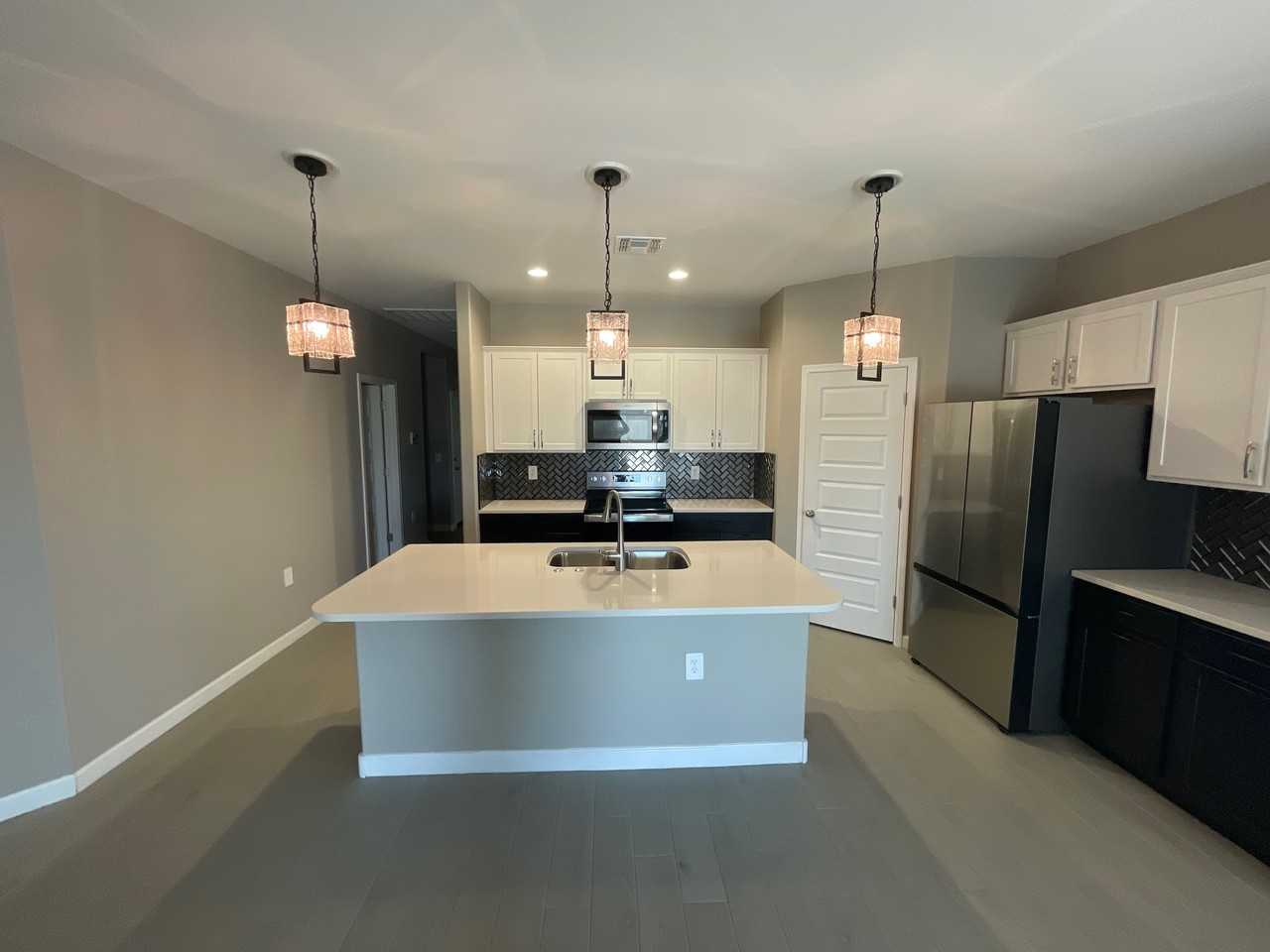 23955 W Watkins St - Photo 7 of 47