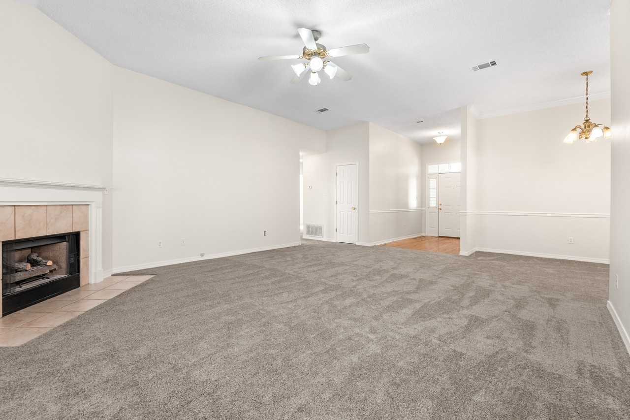 2121 Willow Oak Dr - Photo 3 of 4