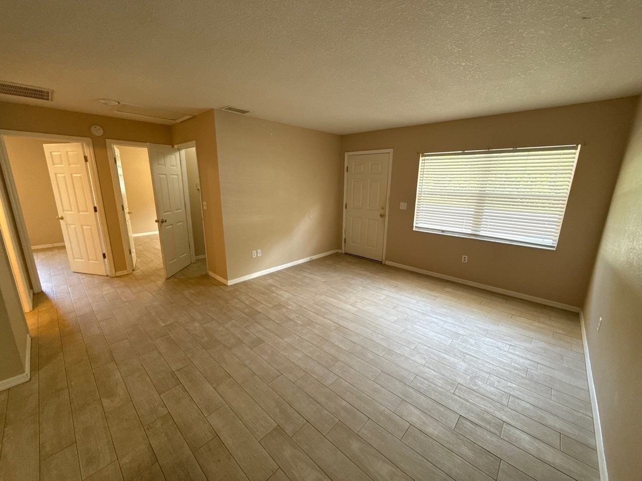 2550 E Constance Ct - Photo 2 of 15