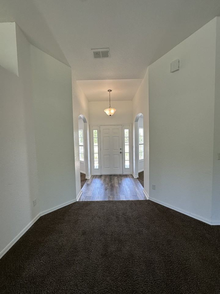 15709 Se 115th Place Rd - Photo 2 of 14