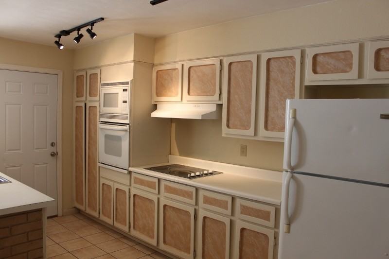 2605 S Rita Ln - Photo 2 of 22