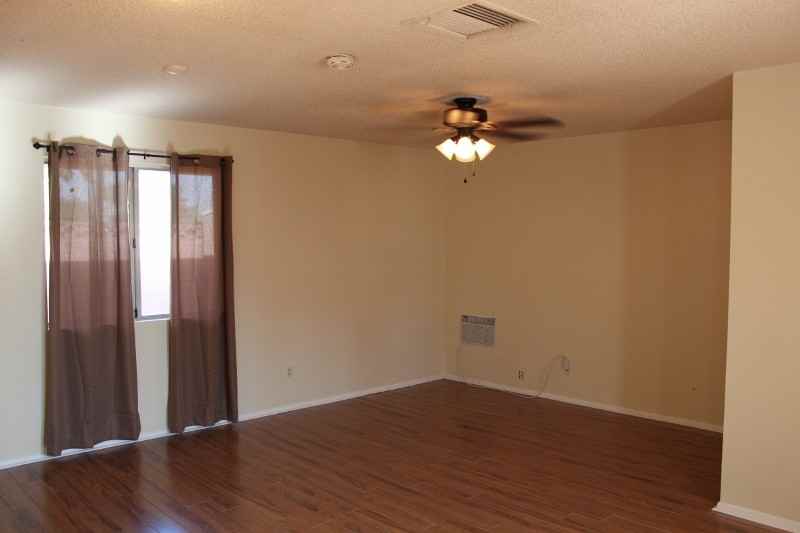 2605 S Rita Ln - Photo 4 of 22