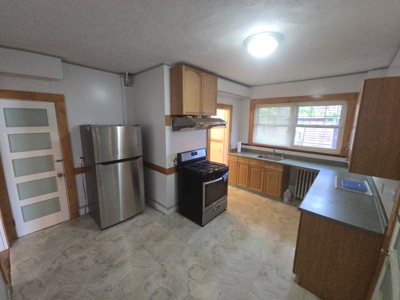 52 Parsons St #1 - Photo 3 of 12