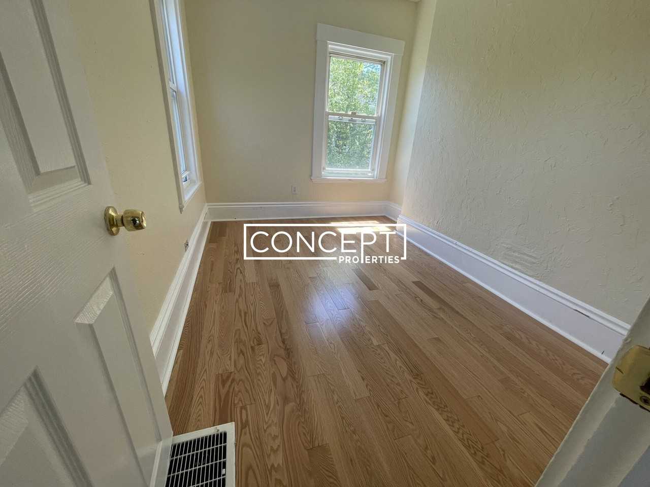 18 Shawmut St #2 - Photo 3 of 10