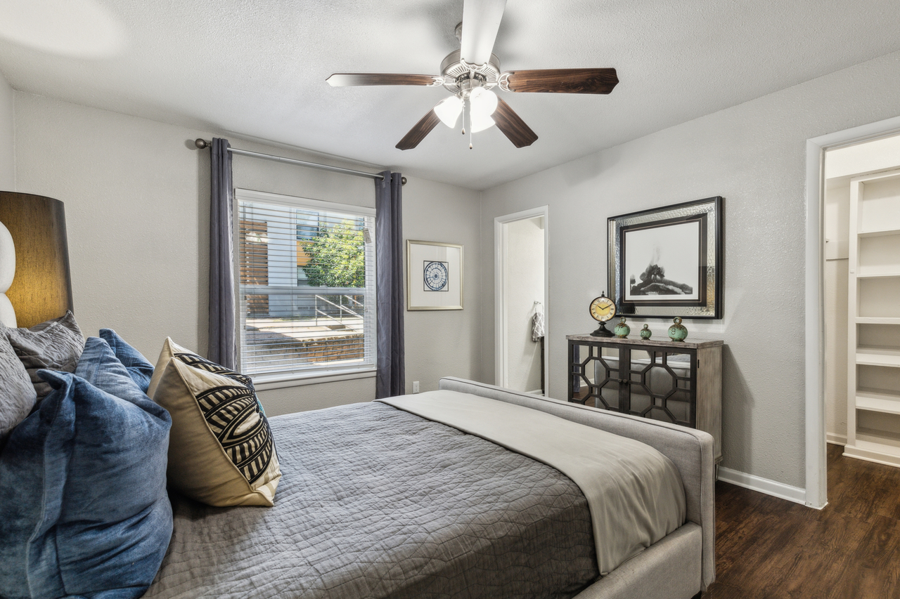 Zeke Apartments - Photo 7 of 18