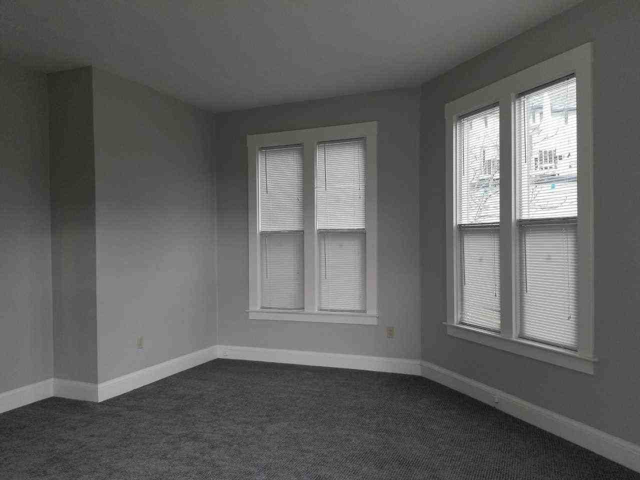 563 Loring Ave #563 - Photo 3 of 9