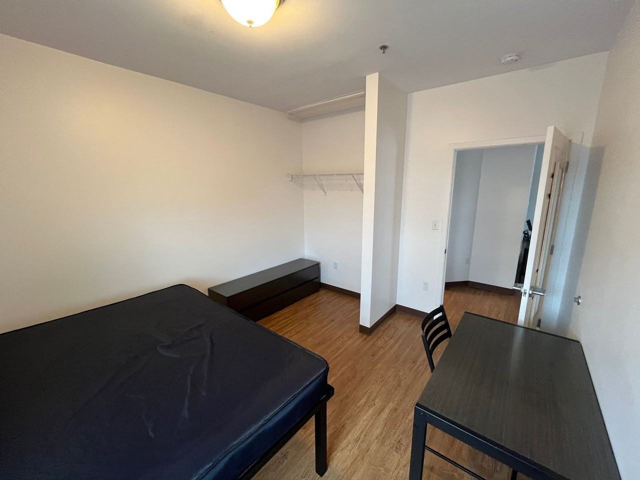 The Edge – Furnished 3BR Student Apartments by UTC | WiFi + Washer/Dryer | $709+ - Photo 4 of 26