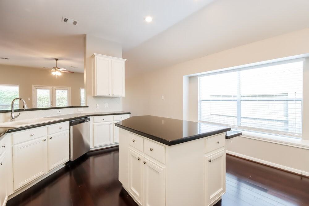 1110 Bringewood Chase Dr - Photo 7 of 16