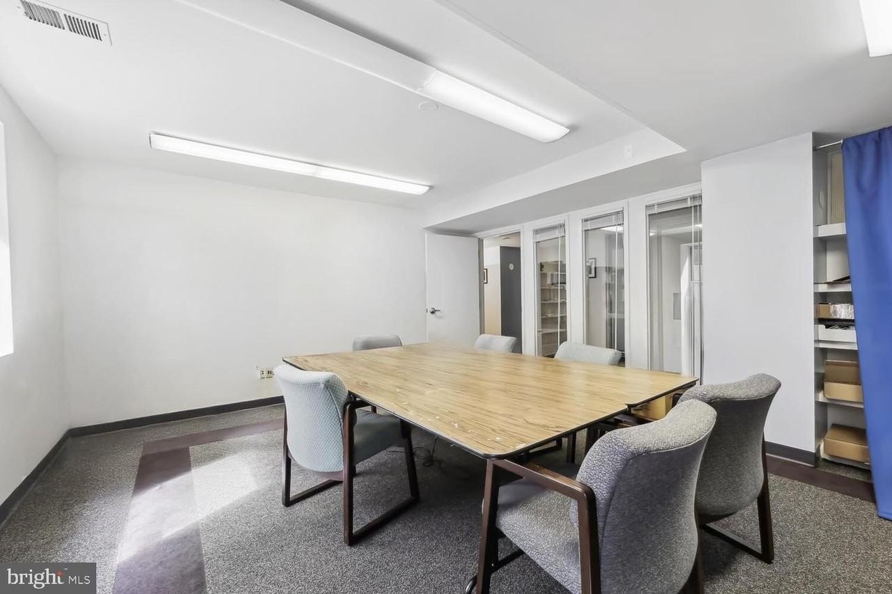 2370 Champlain St Nw - Photo 2 of 17