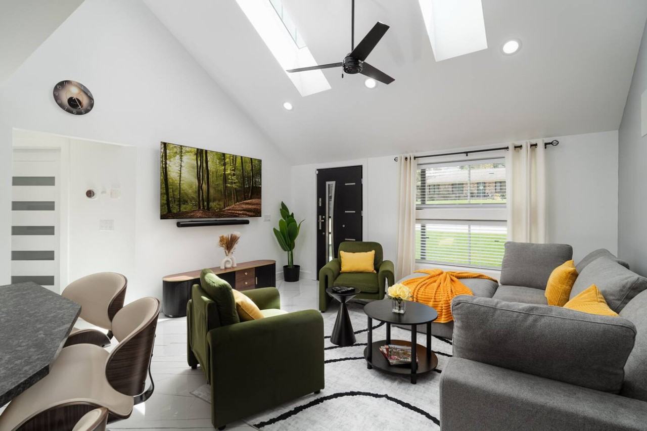 4016 Eaton Dr #1232695P - Photo 2 of 50