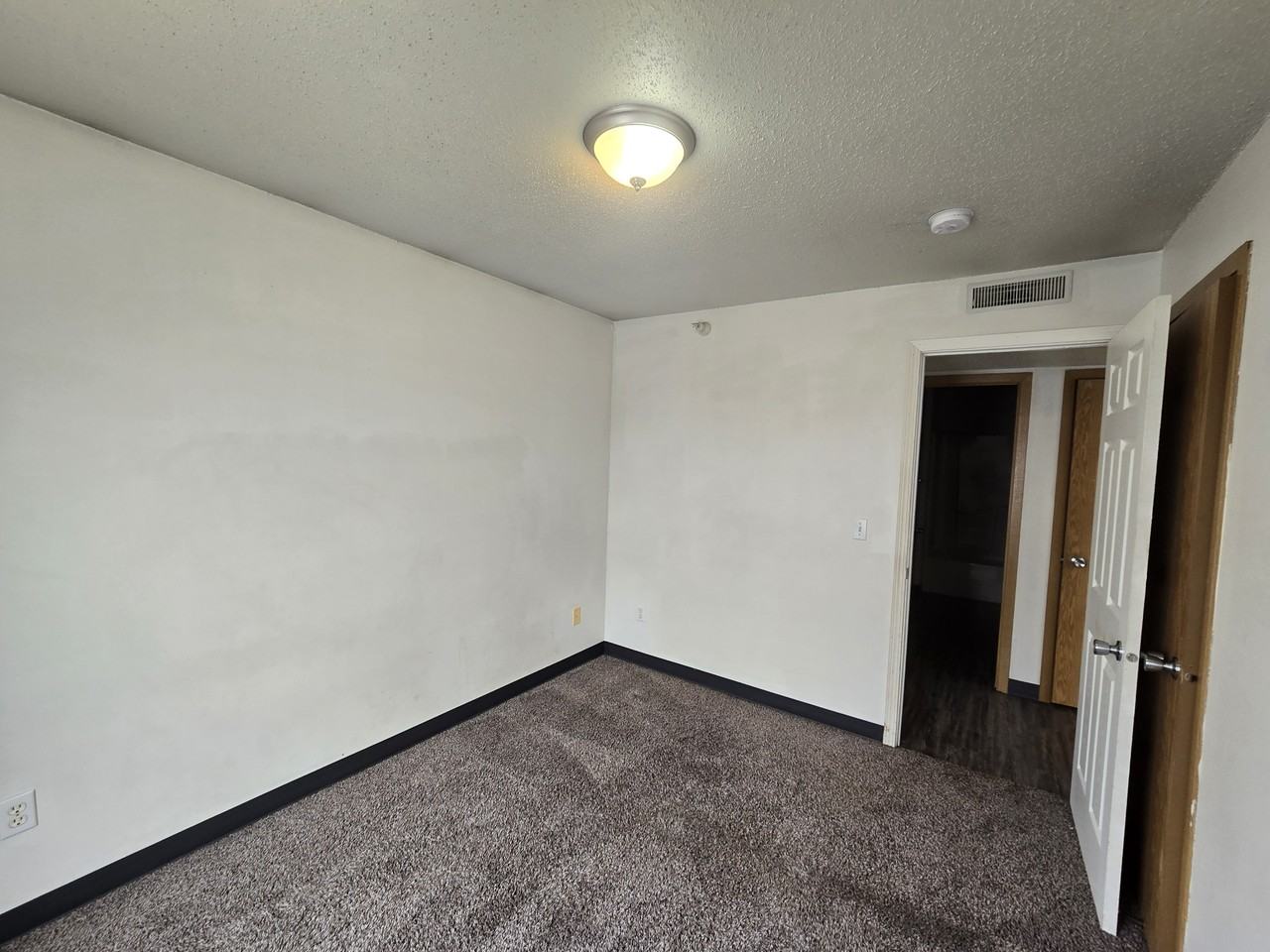 60 Miller Ave Sw #12 - Photo 5 of 26