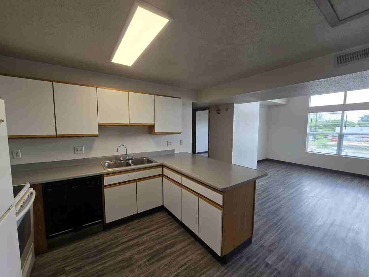 60 Miller Ave Sw #12 - Photo 4 of 26
