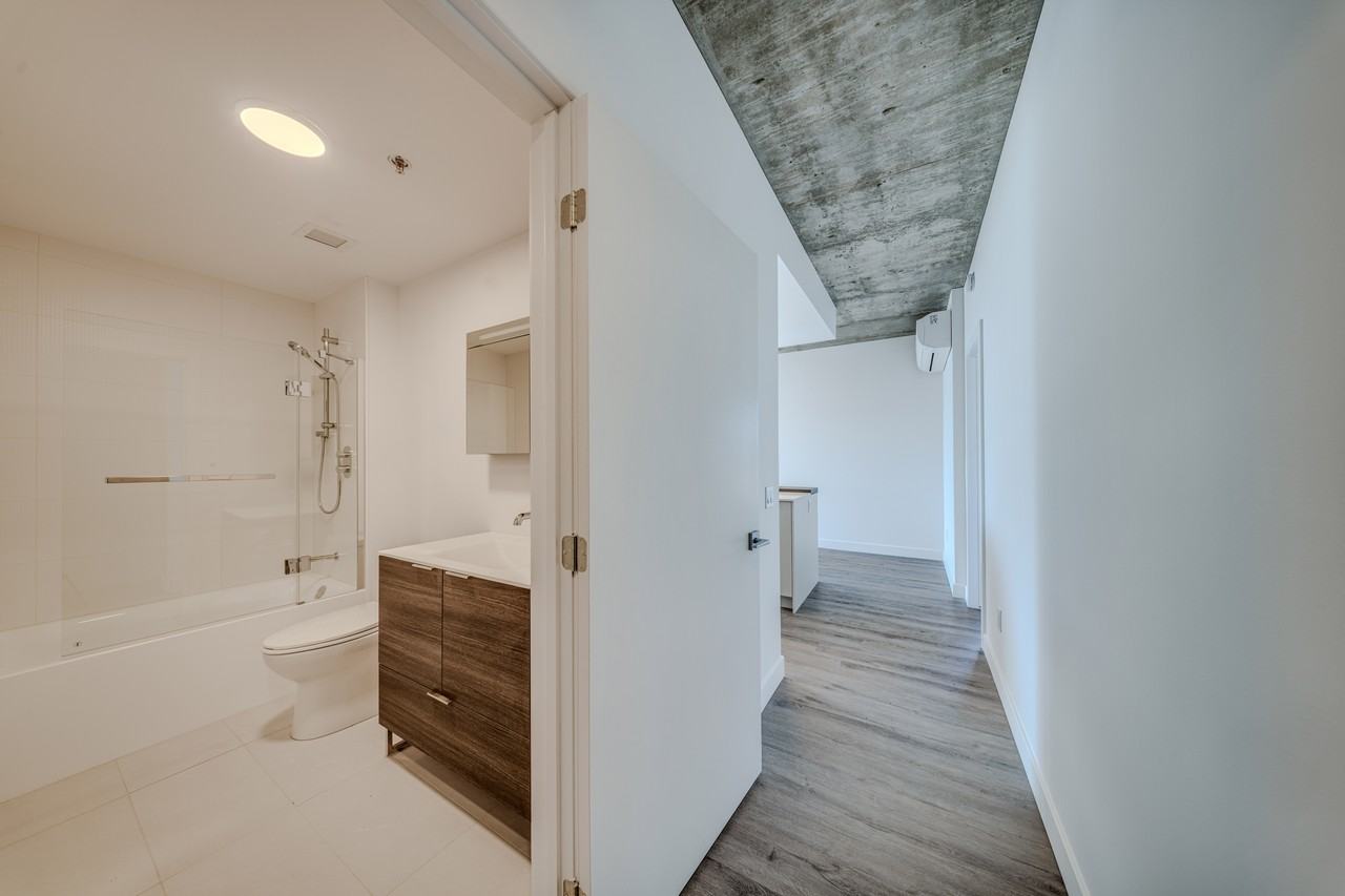 17 Boulevard Montclair #1001 - Photo 3 of 25