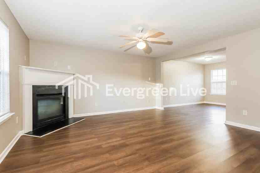 358 Coral Cir - Photo 3 of 15