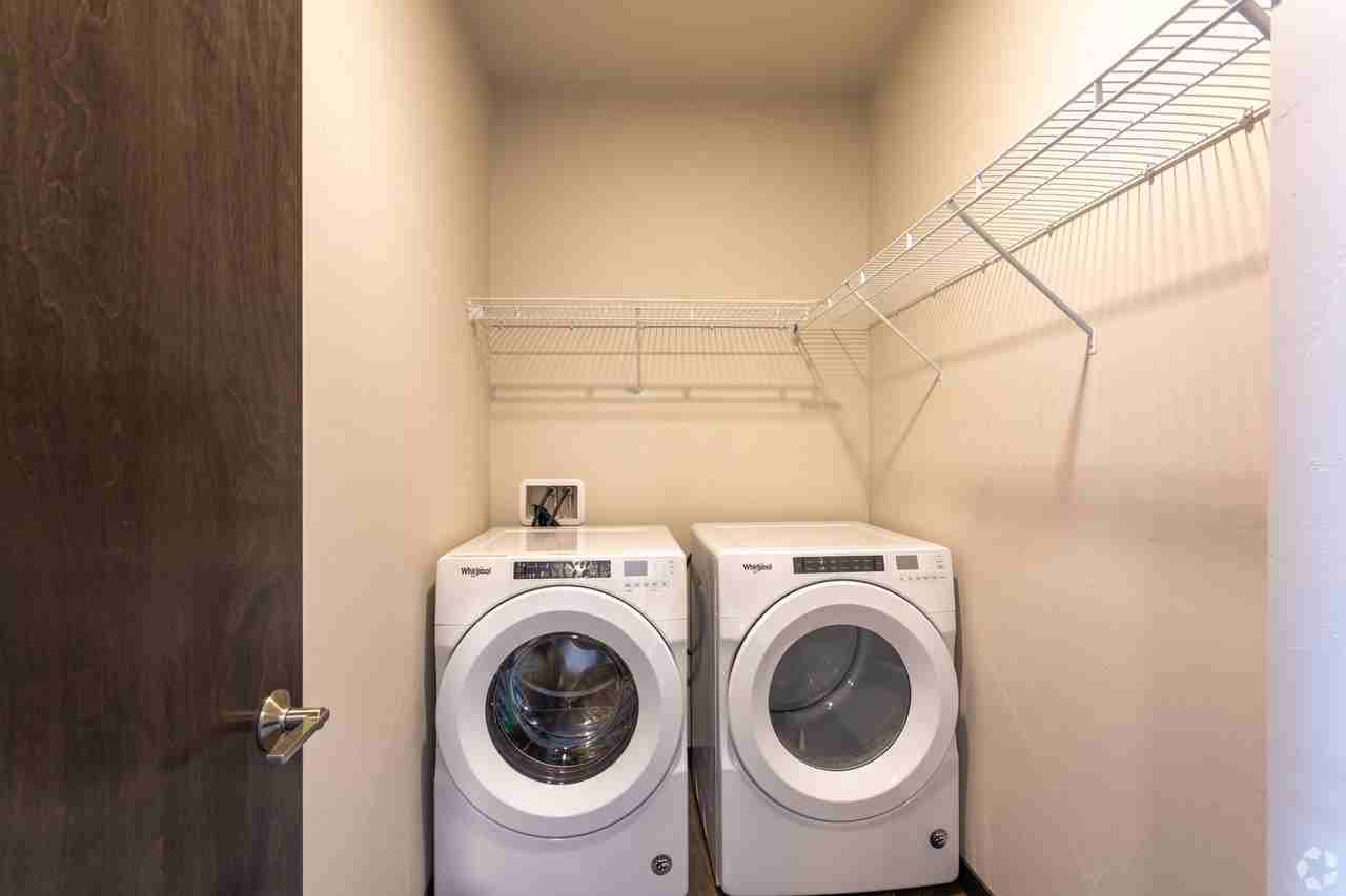 ELEMENT Apartments I - 746 - Photo 6 of 8