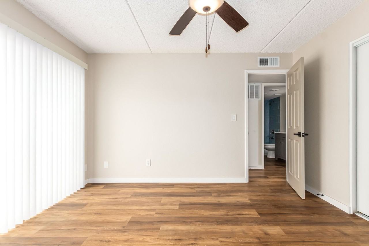 Venture On 12th Place - Photo 6 of 27