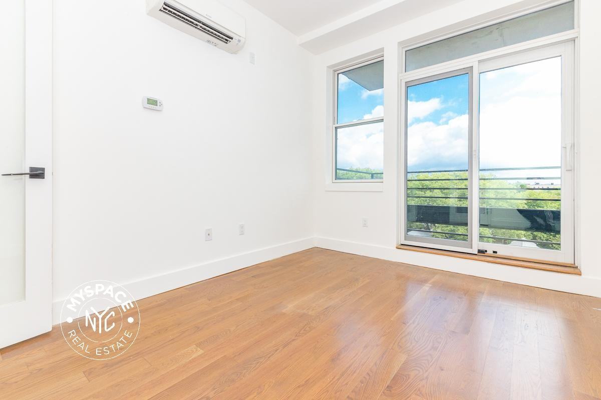 581 Ocean Pkwy #6B - Photo 4 of 10