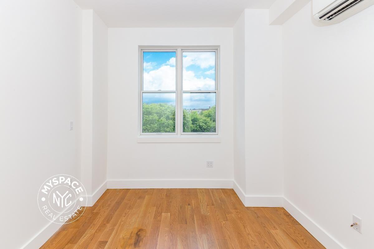 581 Ocean Pkwy #6B - Photo 6 of 10