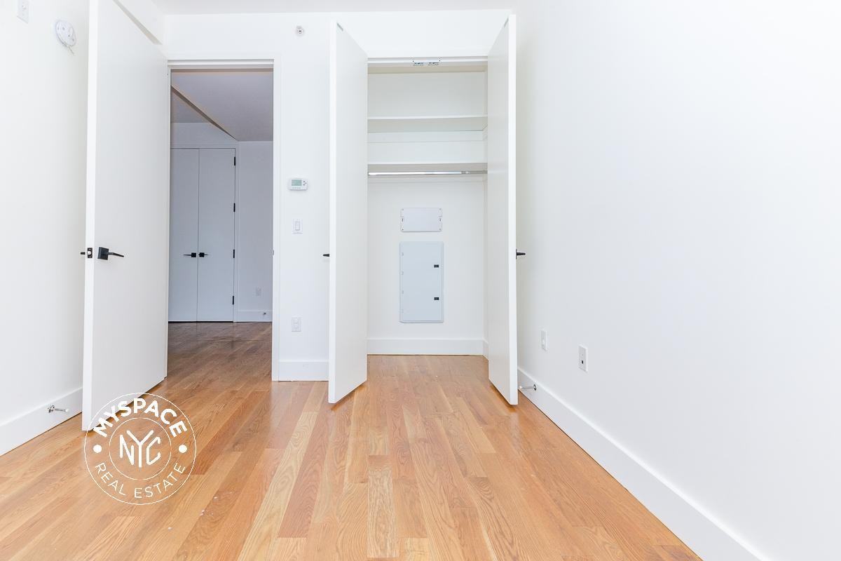 581 Ocean Pkwy #6B - Photo 7 of 10