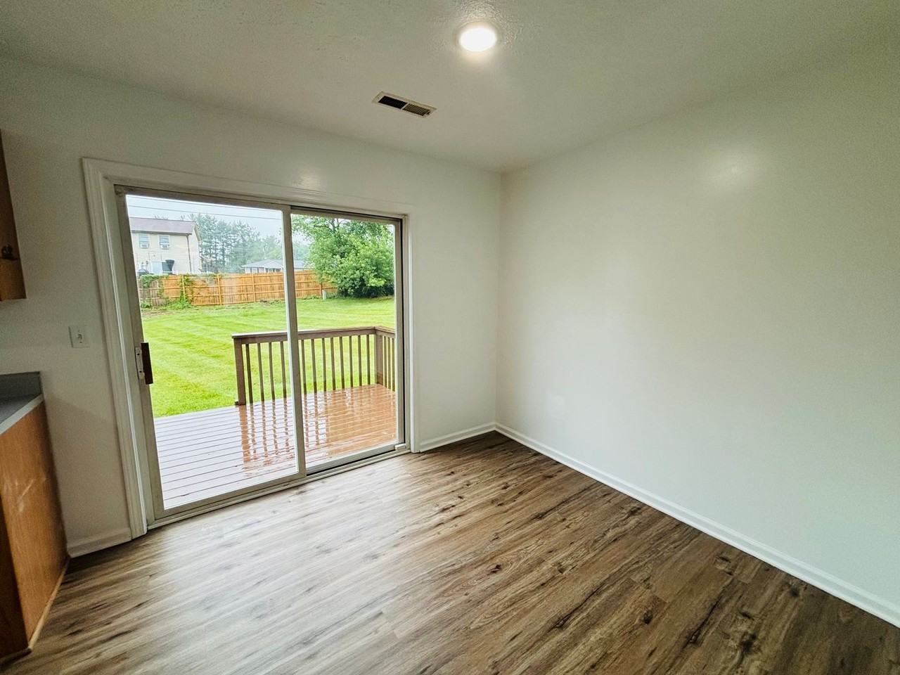 350 Wakeman Ct - Photo 6 of 16