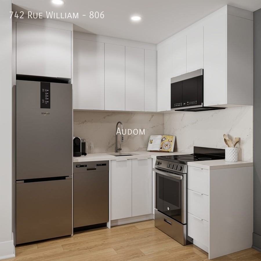 742 Rue William #806