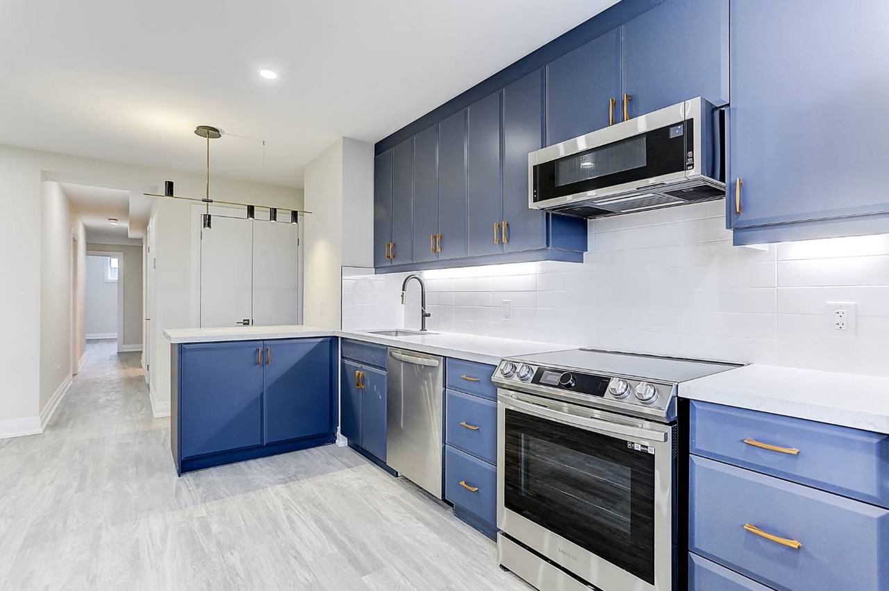 2071 Keele St - Photo 3 of 28