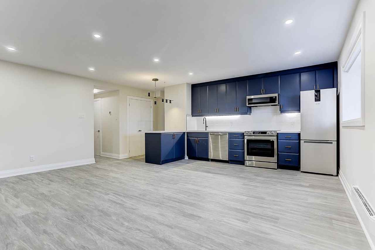 2071 Keele St - Photo 6 of 28