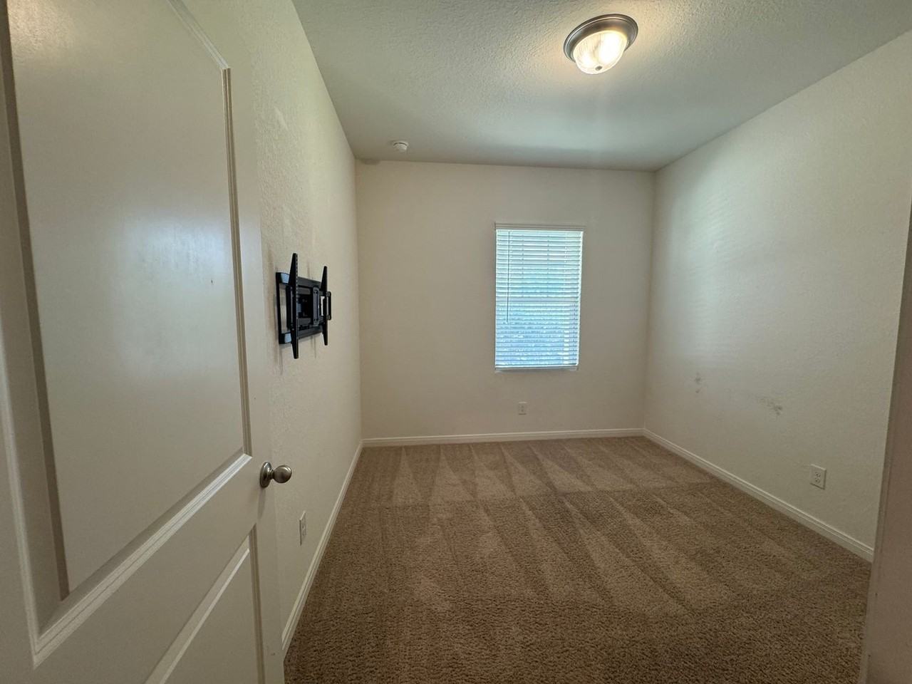 8607 Rock Mdw - Photo 7 of 49