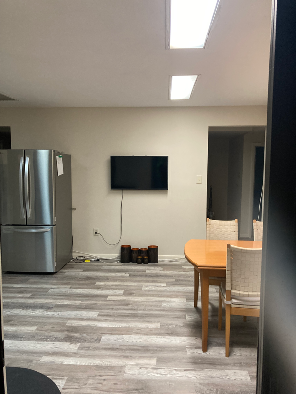 7608 Carteret Road - Photo 5 of 20