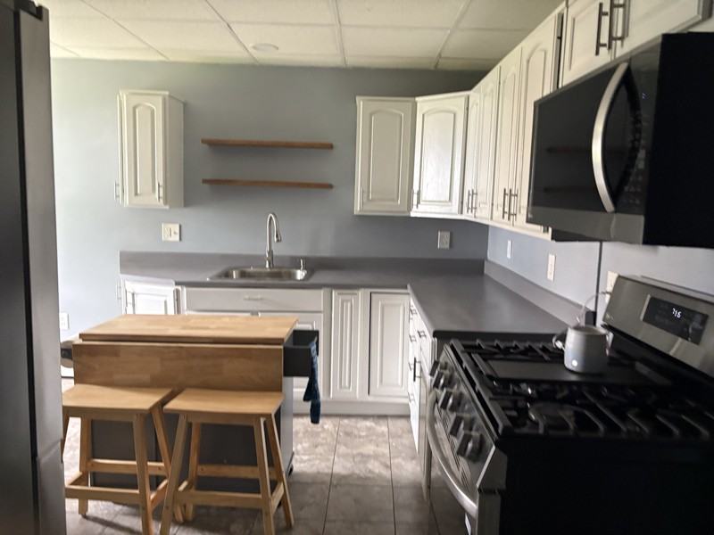 413 Stephenson St #B - Photo 2 of 13