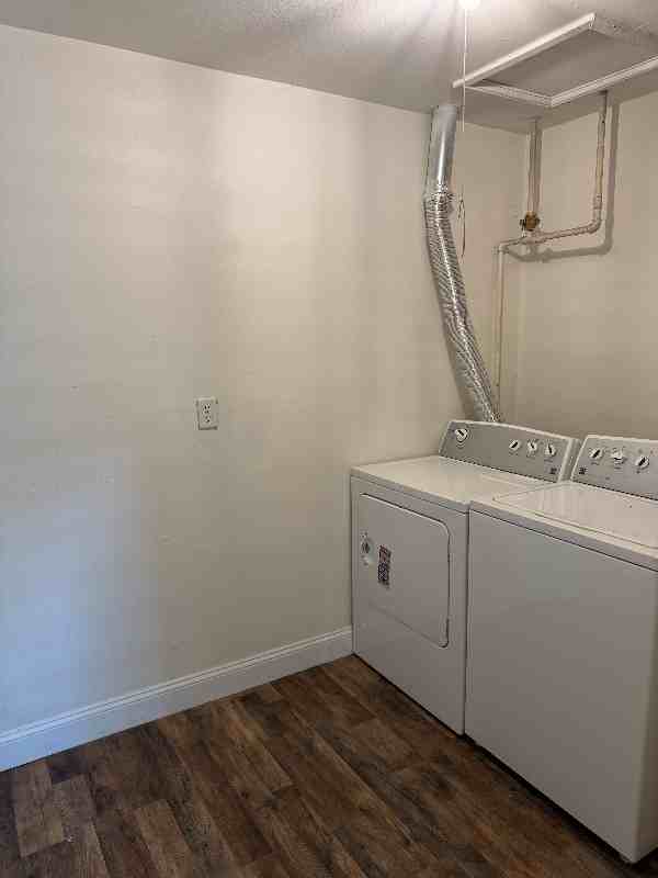 1843 Burry Circle Dr - Photo 2 of 10