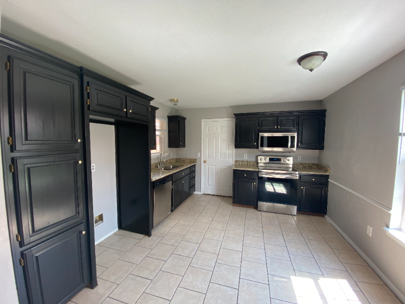 2905 Mable Dr #A - Photo 2 of 11