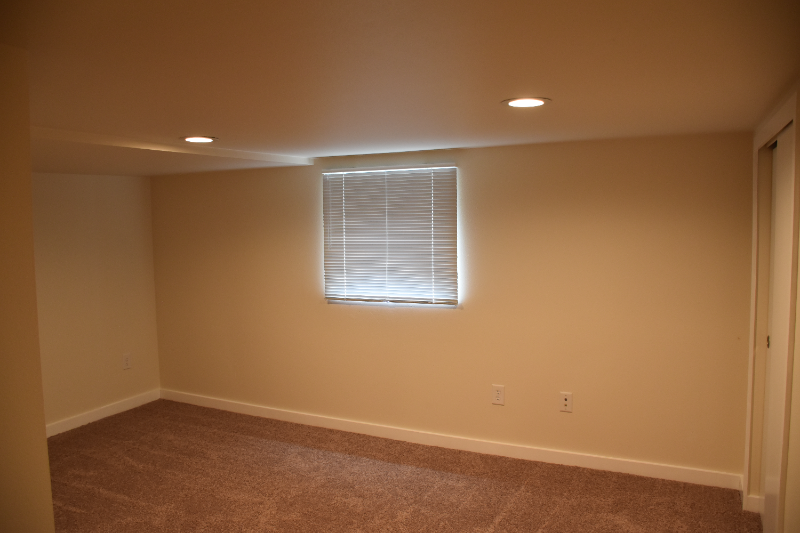 8360 Wabash Ave S #B - Photo 4 of 7