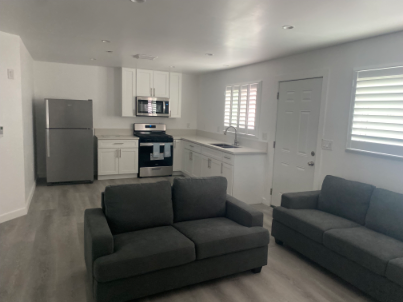 1116 S Exmoor Ave - Photo 2 of 7