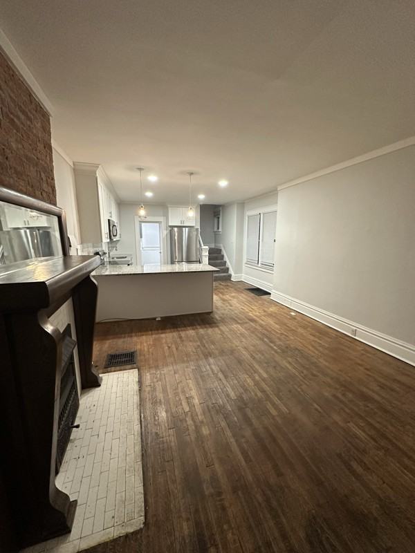 948 S Champion Ave #950 - Photo 3 of 13