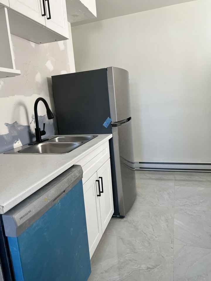 2095 Avenue de Clifton #2 - Photo 2 of 6