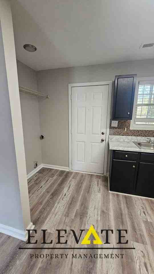 Strawberry Commons - Photo 2 of 6