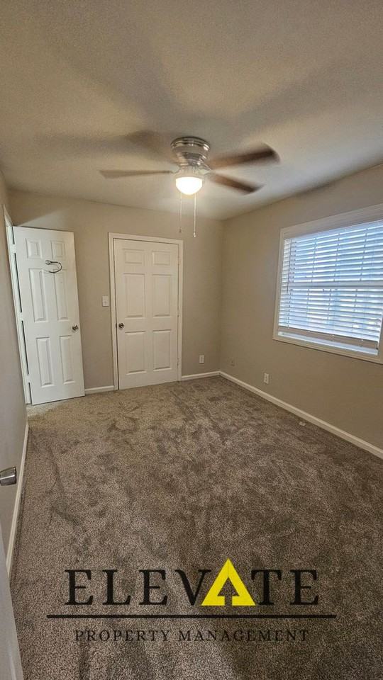 Strawberry Commons - Photo 5 of 6