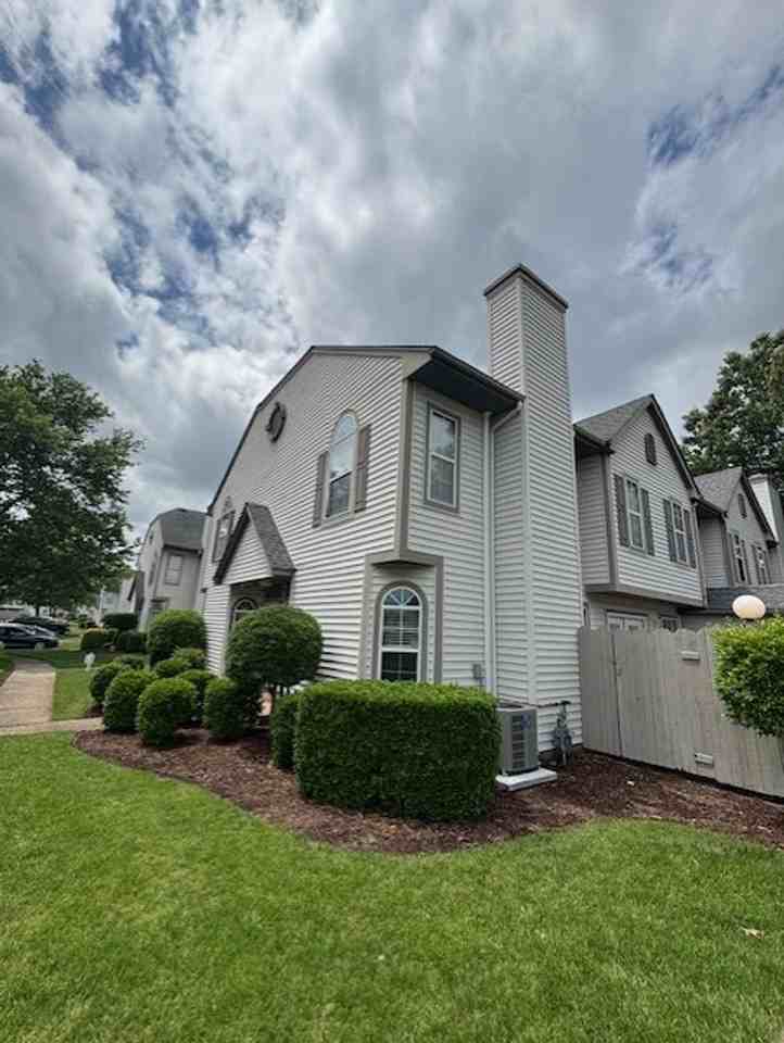4657 Shallowford Cir - Photo 3 of 31