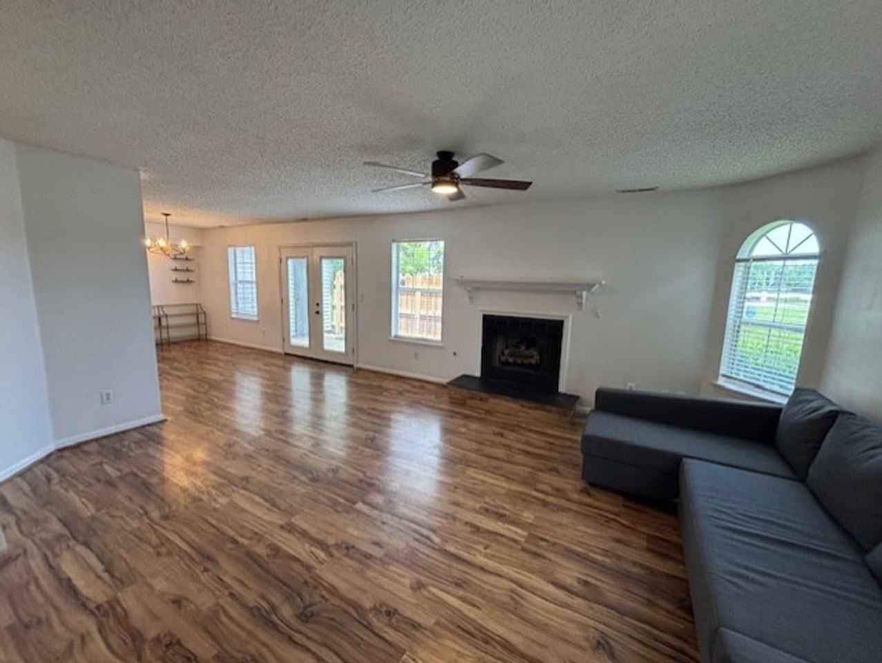 4657 Shallowford Cir - Photo 5 of 31