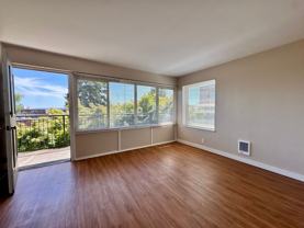Prime location for walkable living near shops and restaurants! - Photo 1 of 1