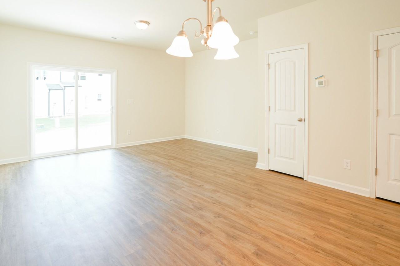 40 Zion Pl - Photo 4 of 6