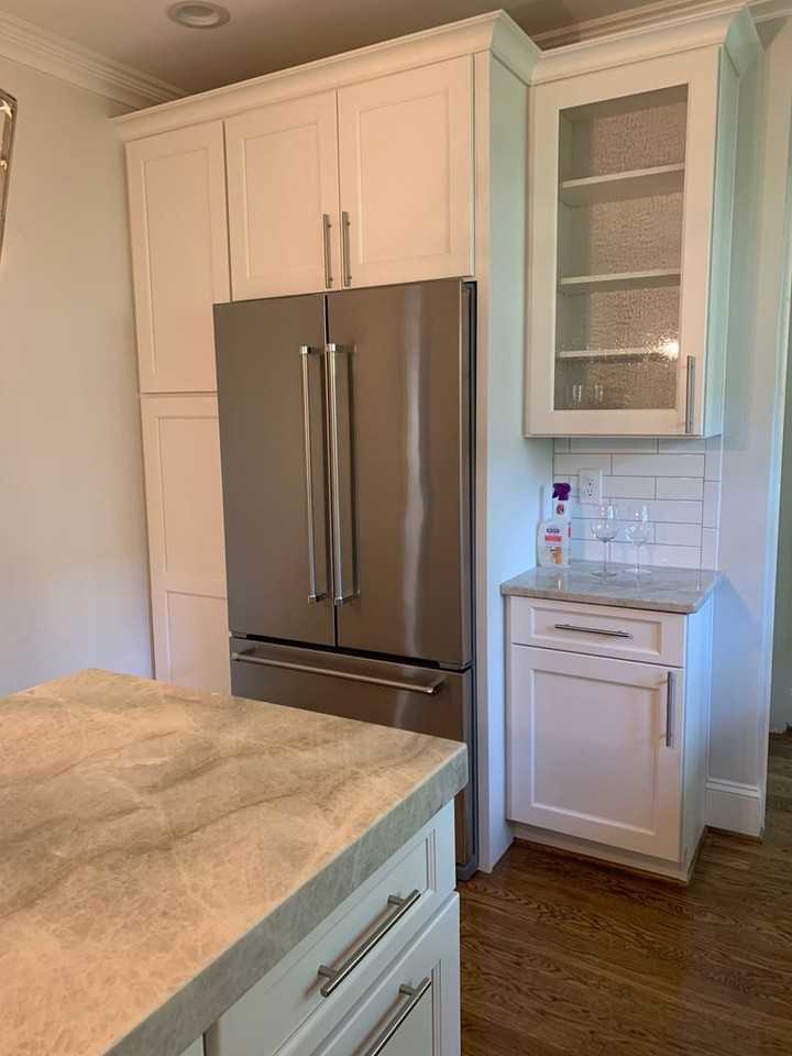 301 Kensington Rd - Photo 3 of 26