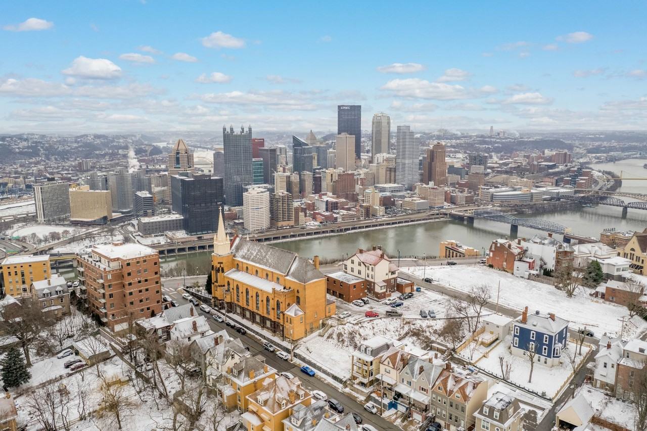 131 Ulysses Street - Photo 4 of 6