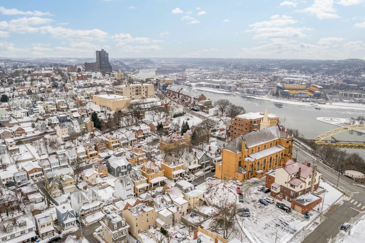 131 Ulysses Street - Photo 5 of 6