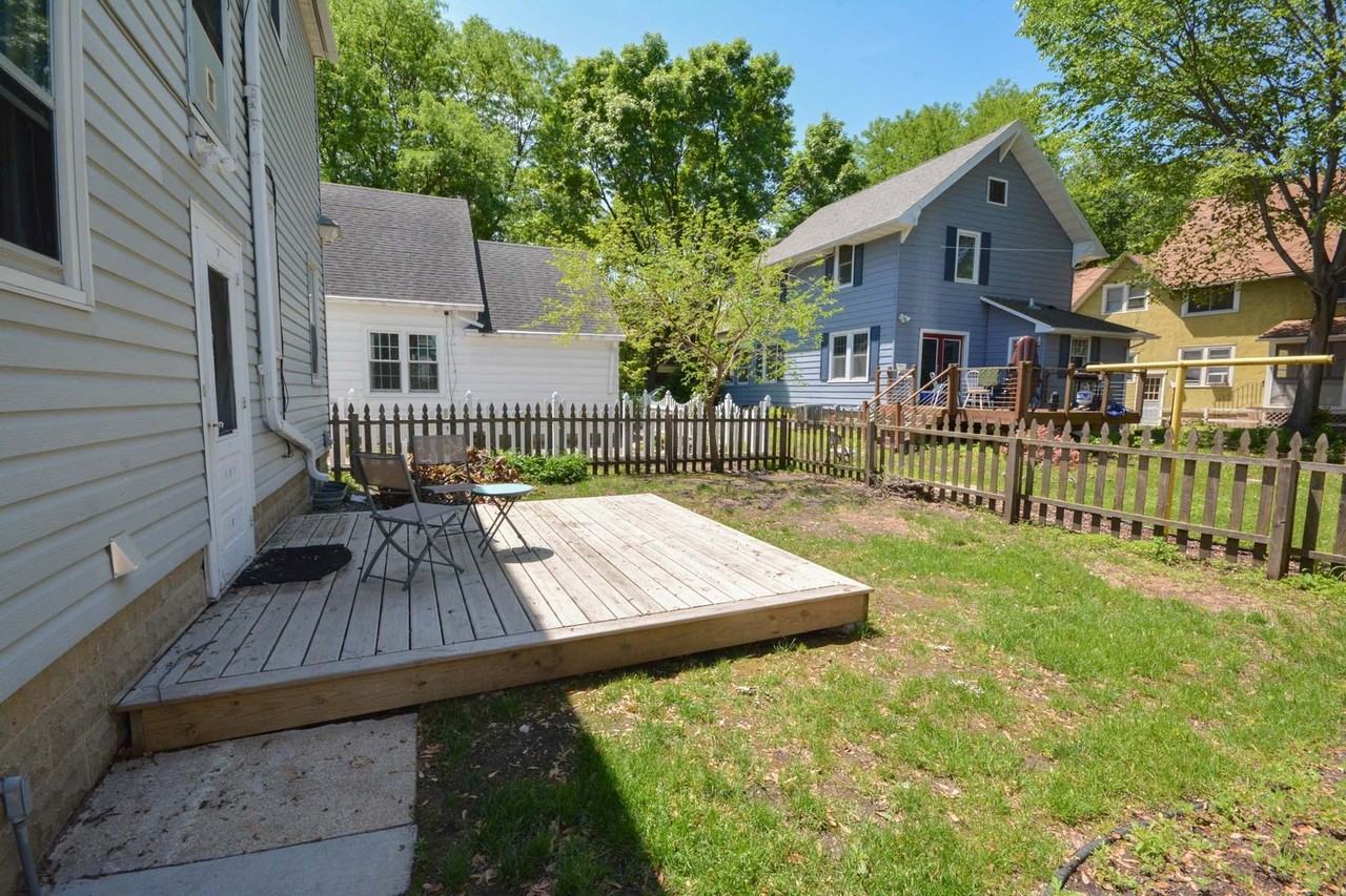 107 11th Ave Nw - Photo 3 of 20