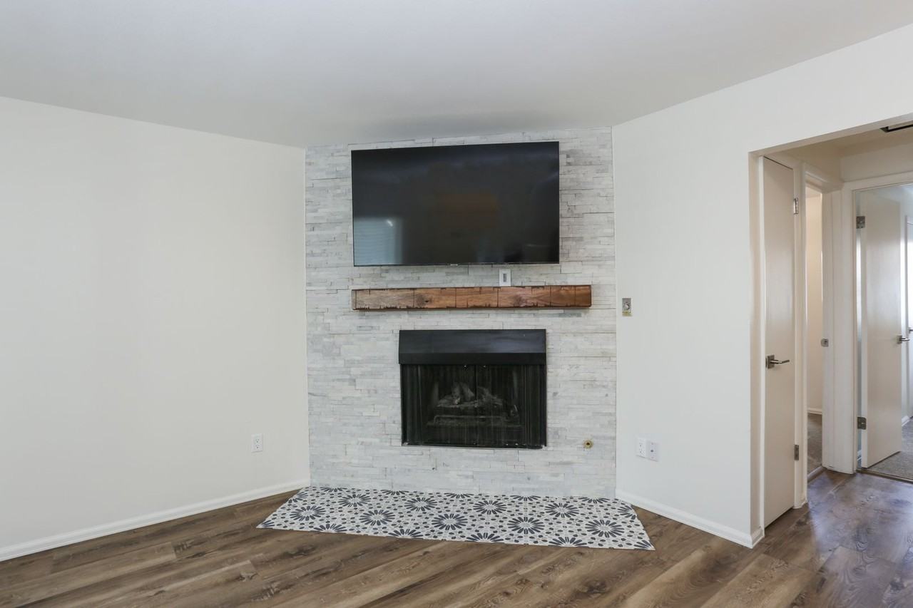 412 S Main St #223 - Photo 2 of 15